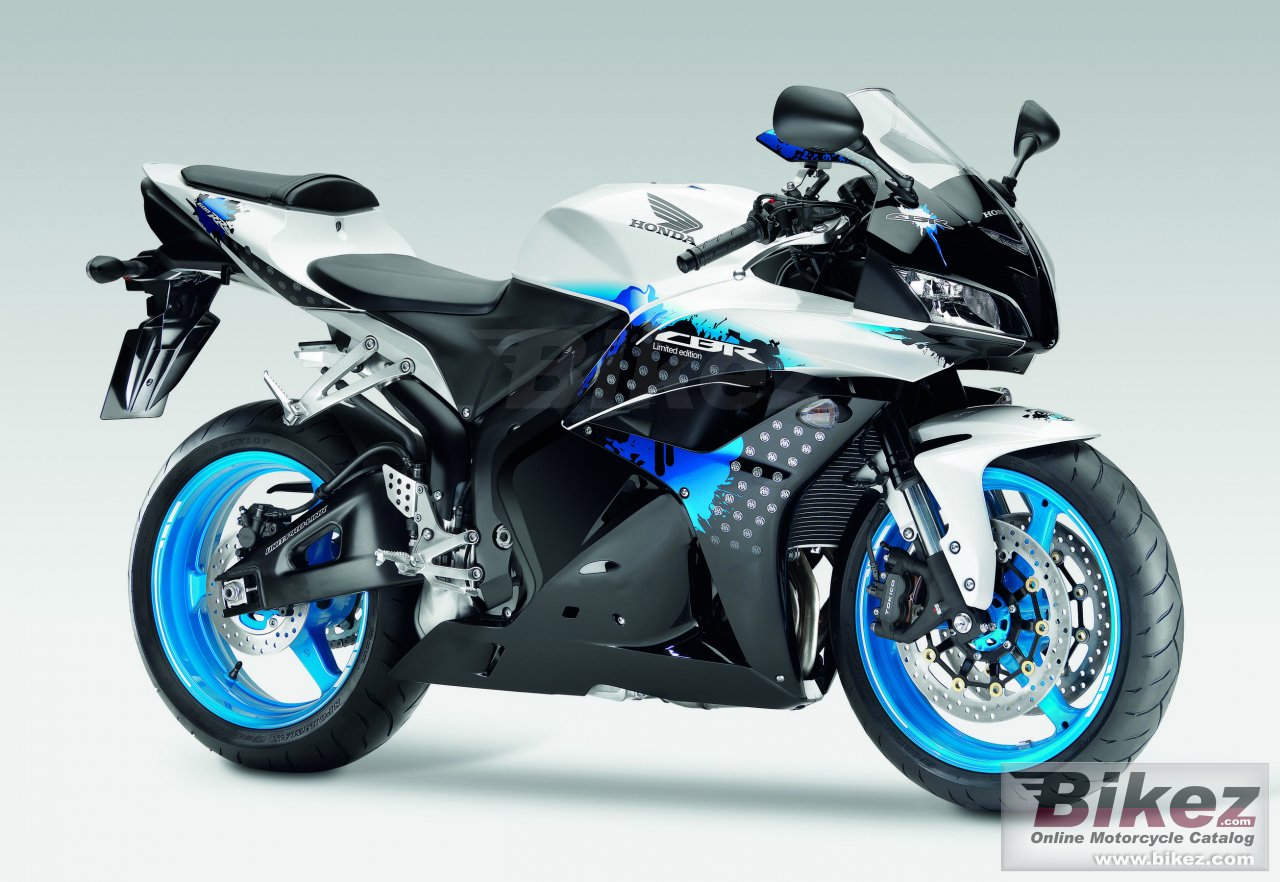 Big Honda cbr600rr picture and wallpaper from Bikez.com